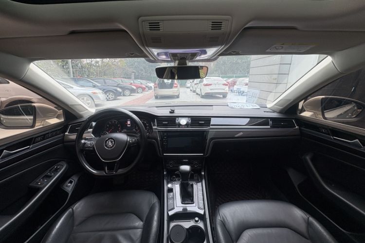 Used Volkswagen Phideon 2018 Revised Version 380TSI Two-Wheel Drive Business Edition Interior 2