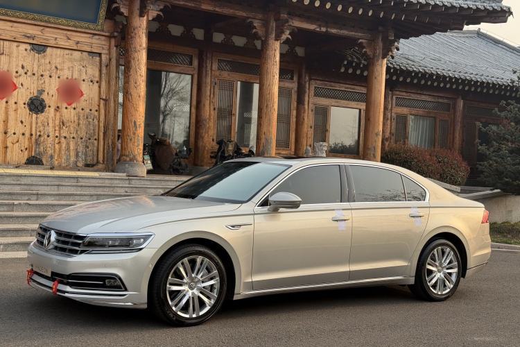 Used Volkswagen Phideon 2018 Revised Version 480 V6 Four-Wheel Drive Flagship Edition Guazi used car, China used car export, Used car for sale, Used  cars, Cheapest cars for sale