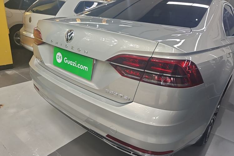 Used Volkswagen Phideon 2018 Revised Version 380TSI Two-Wheel Drive Business Edition Rear