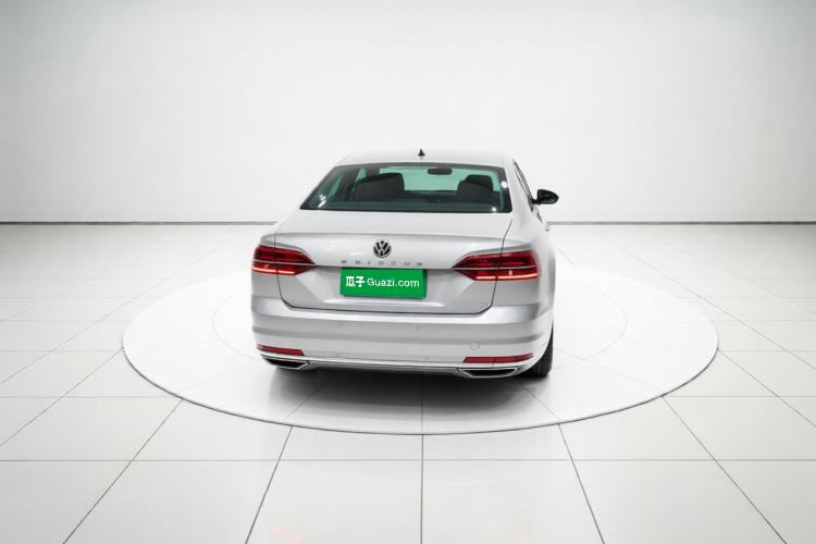 Used Volkswagen Phideon 2018 Revised Version 380TSI Two-Wheel-Drive Flagship Edition Rear