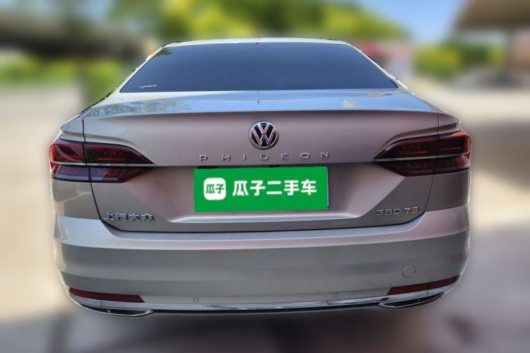 Used Volkswagen Phideon 2018 Revised Version 380TSI Two-Wheel Drive Business Edition Rear