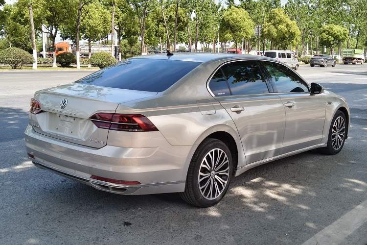 Used Volkswagen Phideon 2018 Revised Version 380TSI Two-Wheel Drive Business Edition Rear Right 45 Deg