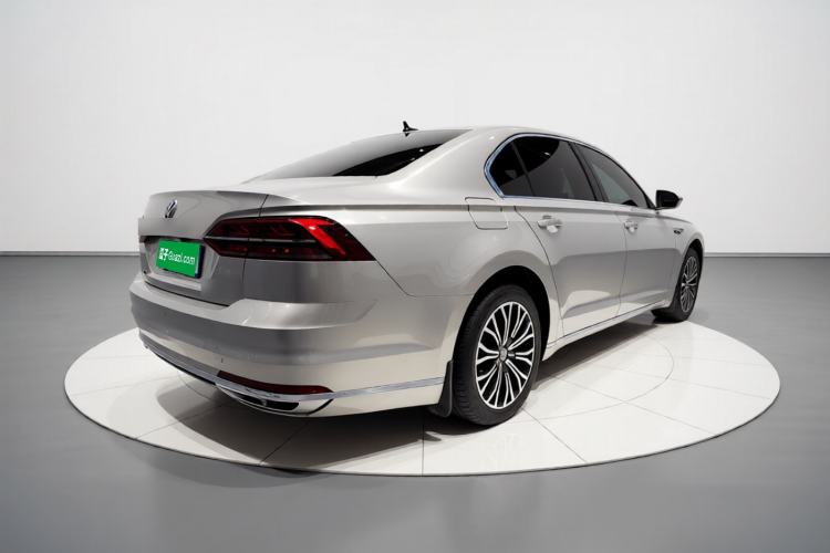 Used Volkswagen Phideon 2018 Revised Version 380TSI Two-Wheel Drive Business Edition Rear Right 45 Deg