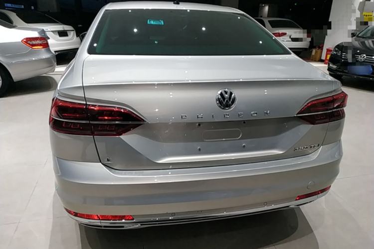 Used Volkswagen Phideon 2018 Revised Version 380TSI Two-Wheel Drive Business Edition Rear