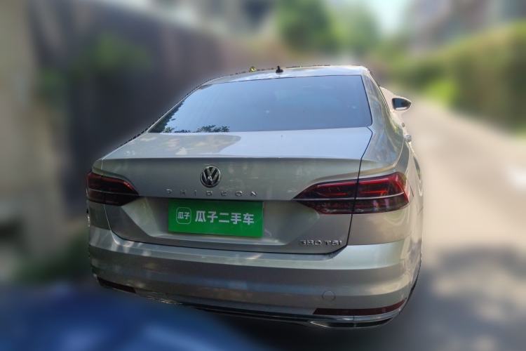 Used Volkswagen Phideon 2018 Revised Version 380TSI Two-Wheel Drive Business Edition Rear