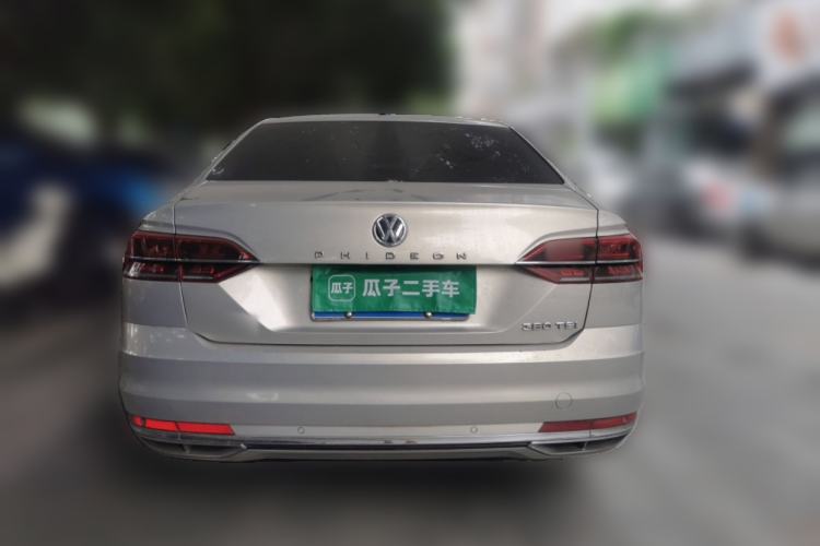 Used Volkswagen Phideon 2018 Revised Version 380TSI Two-Wheel Drive Business Edition Rear