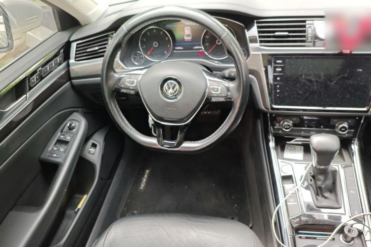 Used Volkswagen Phideon 2018 Revised Version 380TSI Two-Wheel Drive Business Edition Steering Wheel