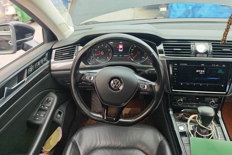 Used Volkswagen Phideon 2018 380TSI Two-Wheel Drive Business Edition Steering Wheel