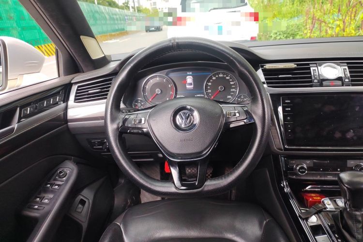 Used Volkswagen Phideon 2018 Revised Version 380TSI Two-Wheel Drive Business Edition Steering Wheel