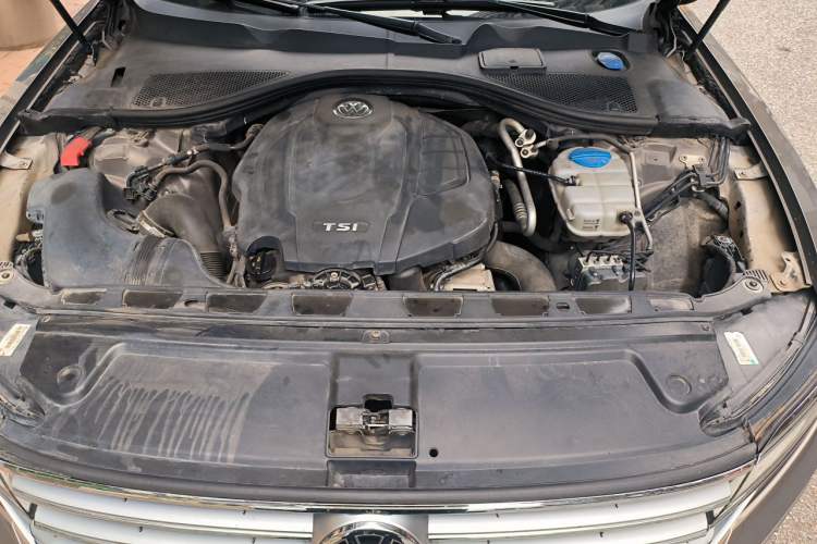 Used Volkswagen Phideon 2018 Revised Version 380TSI Two-Wheel Drive Business Edition Engine Bay
