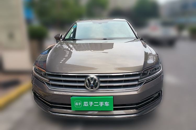 Used Volkswagen Phideon 2018 Revised Version 380TSI Two-Wheel Drive Business Edition Front