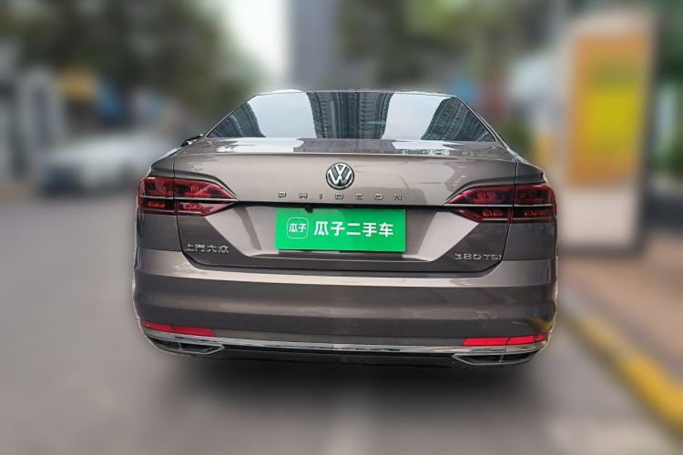 Used Volkswagen Phideon 2018 Revised Version 380TSI Two-Wheel Drive Business Edition Rear