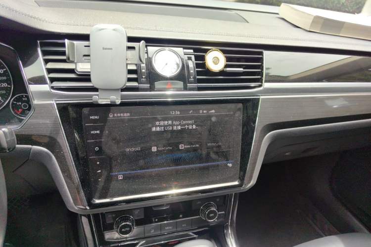 Used Volkswagen Phideon 2019 380TSI Two-Wheel Drive Business Edition China VI Standard Audio And AC Panel
