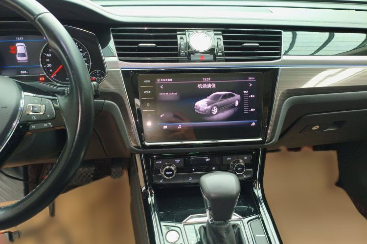 Used Volkswagen Phideon 2019 380TSI Two-Wheel Drive Business Edition China VI Standard Audio And AC Panel
