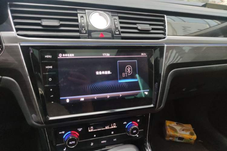 Used Volkswagen Phideon 2019 380TSI Two-Wheel Drive Business Edition China VI Standard Audio And AC Panel