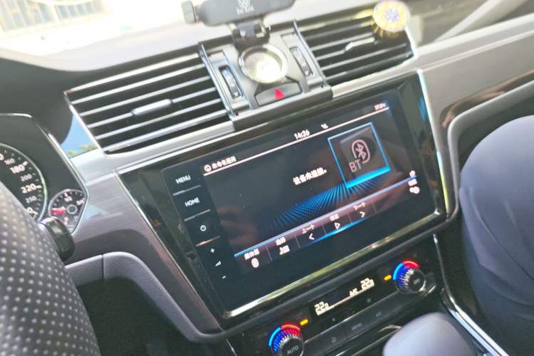 Used Volkswagen Phideon 2019 380TSI Two-Wheel Drive Business Edition China VI Standard Audio And AC Panel