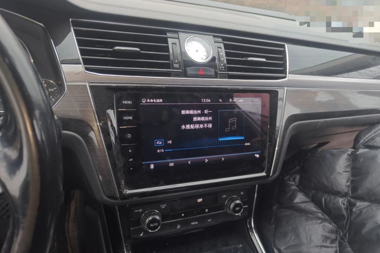 Used Volkswagen Phideon 2019 380TSI Two-Wheel Drive Business Edition China VI Standard Audio And AC Panel