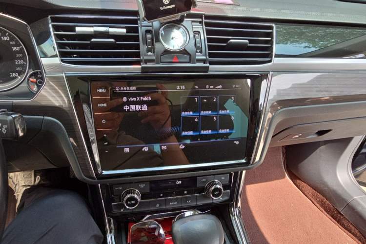 Used Volkswagen Phideon 2019 380TSI Two-Wheel Drive Business Edition China VI Standard Audio And AC Panel
