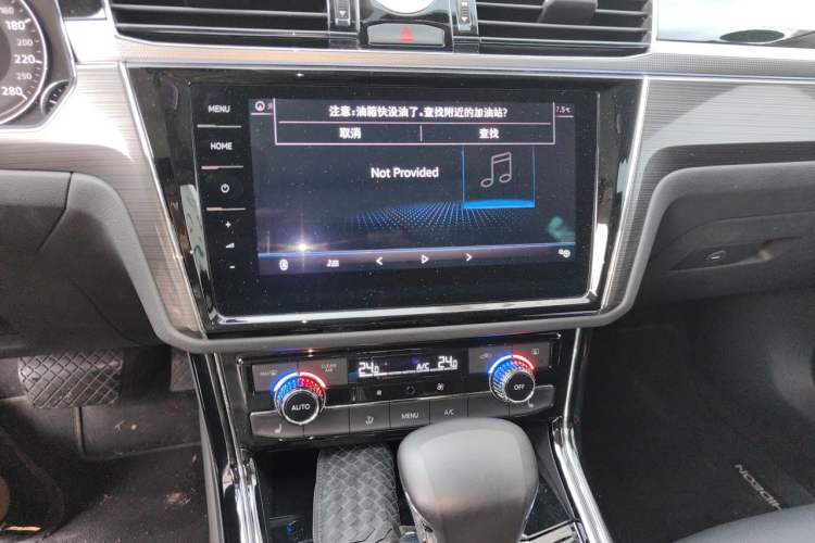 Used Volkswagen Phideon 2019 380TSI Two-Wheel Drive Business Edition China VI Standard Audio And AC Panel