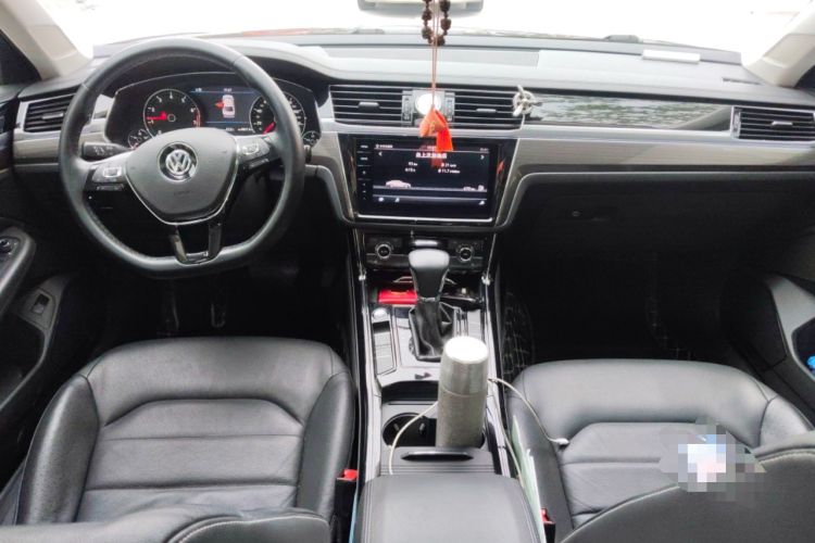 Used Volkswagen Phideon 2019 380TSI Two-Wheel Drive Business Edition China VI Standard Center Console