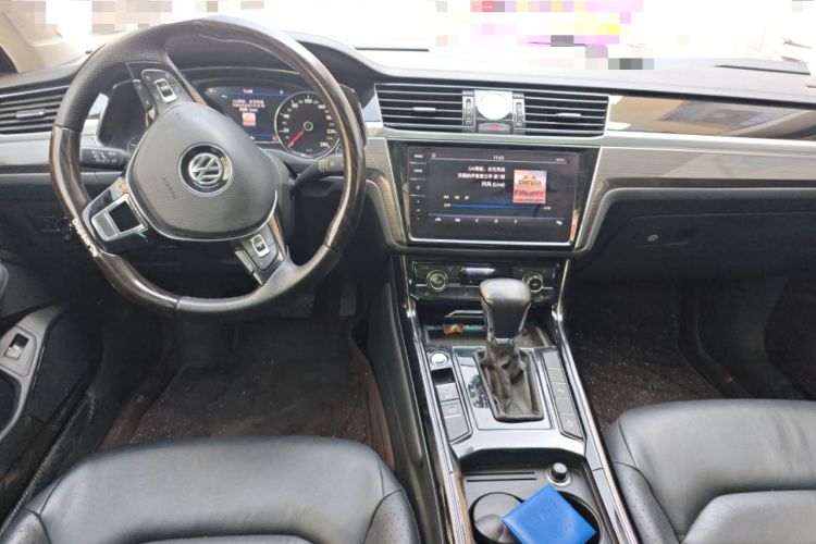 Used Volkswagen Phideon 2019 380TSI Two-Wheel Drive Business Edition China VI Standard Center Console
