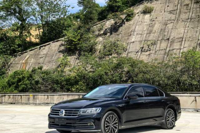 Used Volkswagen Phideon 2019 380TSI Two-Wheel Drive Business Edition China VI Standard