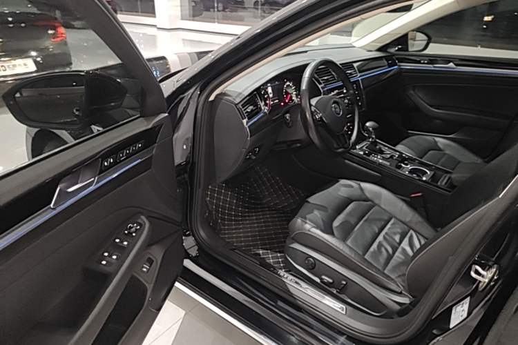 Used Volkswagen Phideon 2019 380TSI Two-Wheel Drive Business Edition China V Standard Driver Seat