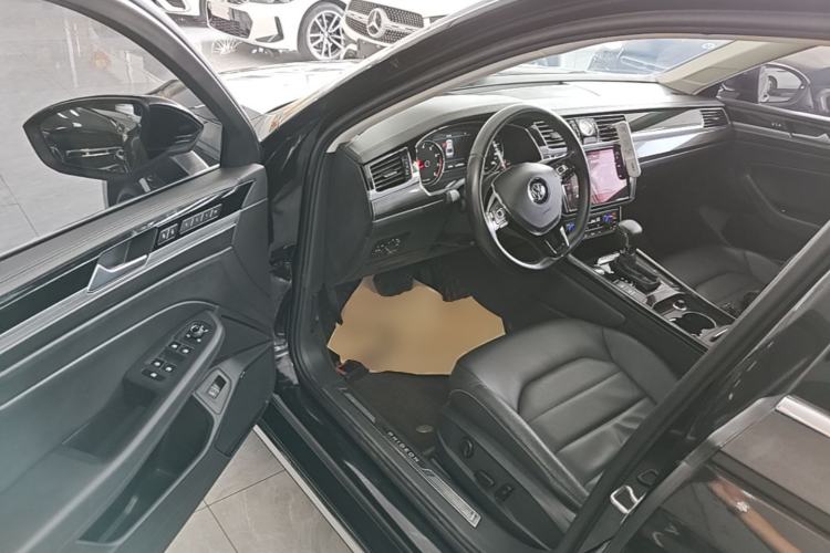 Used Volkswagen Phideon 2019 380TSI Two-Wheel Drive Business Edition China VI Standard Driver Seat