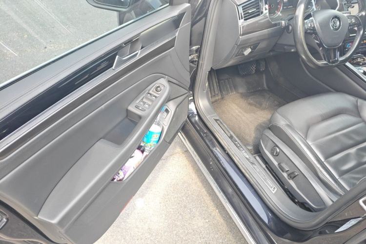 Used Volkswagen Phideon 2019 380TSI Two-Wheel Drive Business Edition China VI Standard Driver Seat