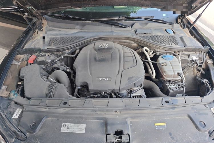 Used Volkswagen Phideon 2019 380TSI Two-Wheel Drive Luxury Edition China VI Standard Engine Bay