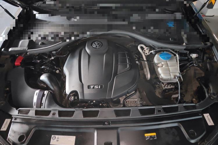 Used Volkswagen Phideon 2019 380TSI Two-Wheel Drive Business Edition China VI Standard Engine Bay