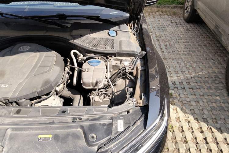 Used Volkswagen Phideon 2019 380TSI Two-Wheel Drive Business Edition China V Standard Engine Bay Left
