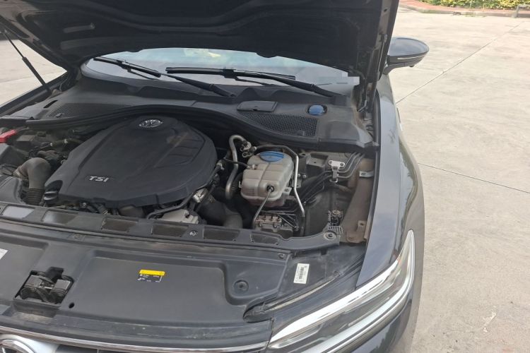 Used Volkswagen Phideon 2019 380TSI Two-Wheel Drive Business Edition China VI Standard Engine Bay Left