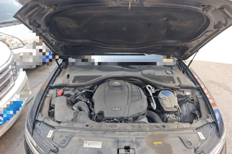 Used Volkswagen Phideon 2019 380TSI Two-Wheel Drive Business Edition China VI Standard Engine Bay