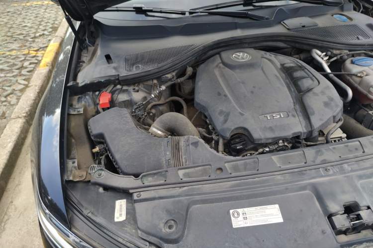 Used Volkswagen Phideon 2019 380TSI Two-Wheel Drive Business Edition China V Standard Engine Bay Right