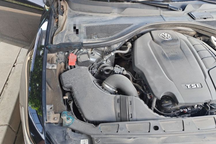 Used Volkswagen Phideon 2019 380TSI Two-Wheel Drive Luxury Edition China VI Standard Engine Bay Right