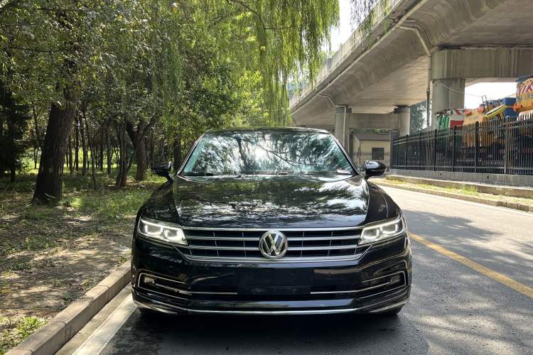 Used Volkswagen Phideon 2019 380TSI Two-Wheel Drive Business Edition China VI Standard Exterior 1