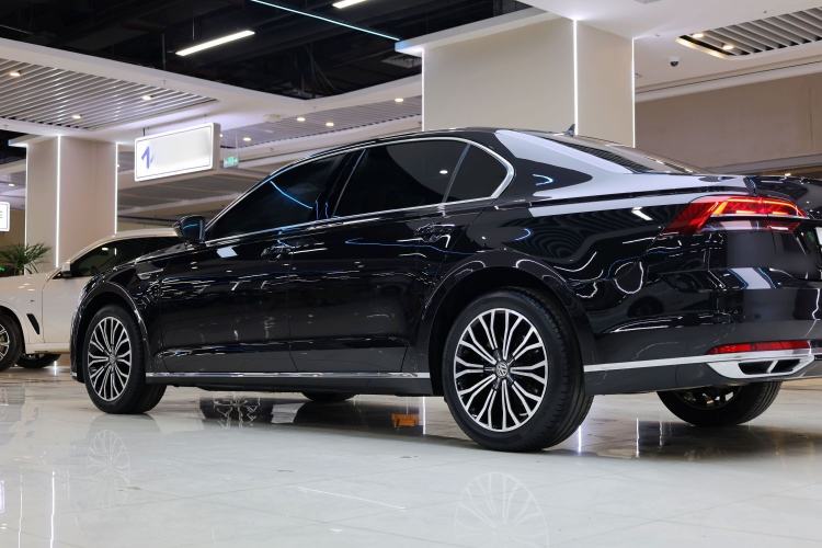 Used Volkswagen Phideon 2019 380TSI Two-Wheel Drive Business Edition China VI Standard Exterior 10