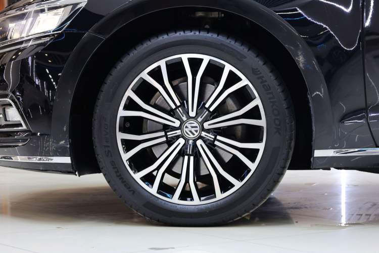 Used Volkswagen Phideon 2019 380TSI Two-Wheel Drive Business Edition China VI Standard Exterior 11