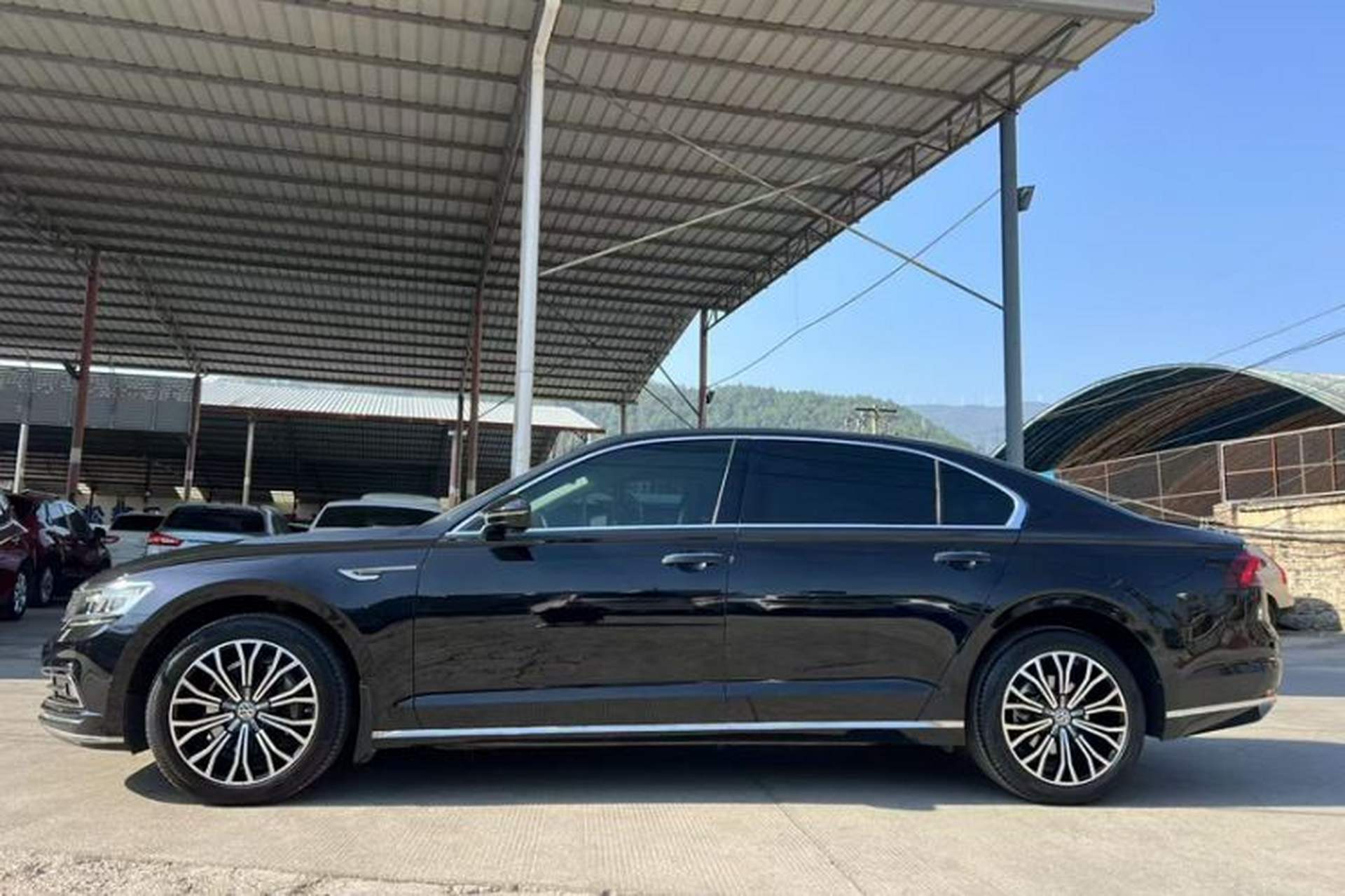 Used Volkswagen Phideon 2019 380TSI Two-Wheel Drive Business Edition China VI Standard Exterior 2