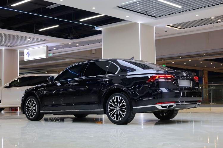 Used Volkswagen Phideon 2019 380TSI Two-Wheel Drive Business Edition China VI Standard Exterior 3
