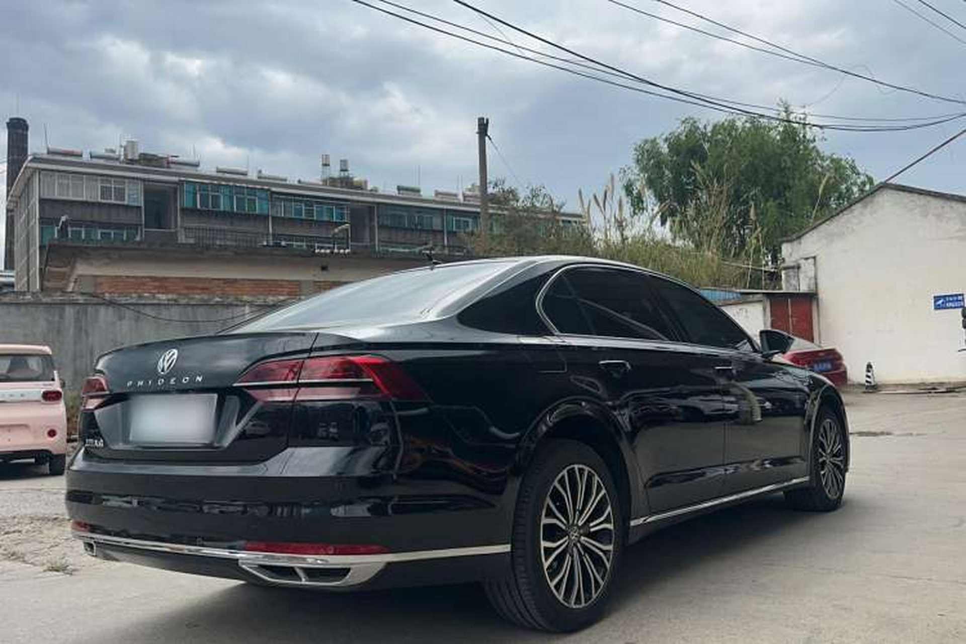 Used Volkswagen Phideon 2019 380TSI Two-Wheel Drive Business Edition China VI Standard Exterior 3