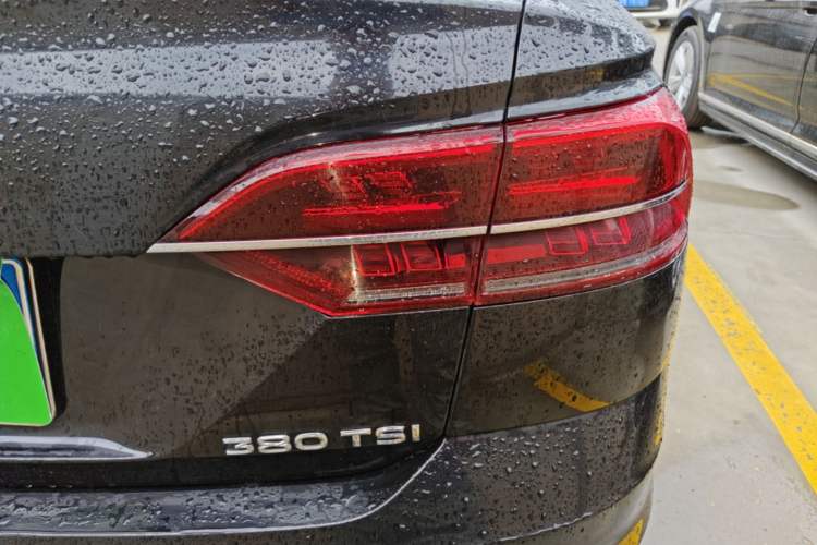 Used Volkswagen Phideon 2019 380TSI Two-Wheel Drive Business Edition China VI Standard Exterior 3
