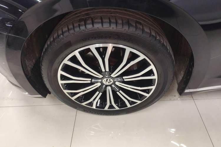 Used Volkswagen Phideon 2019 380TSI Two-Wheel Drive Business Edition China VI Standard Exterior 4