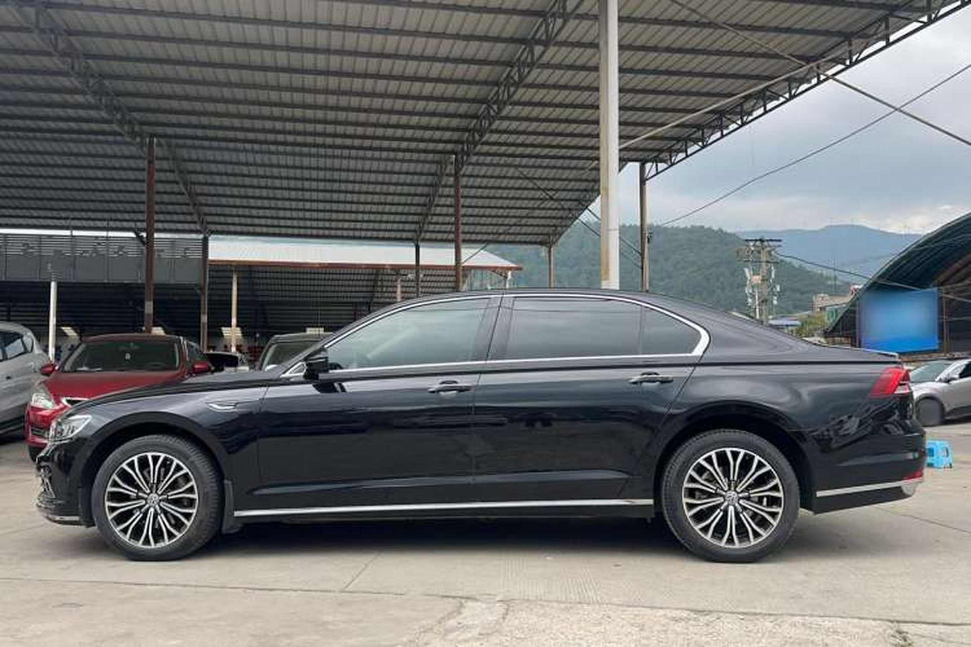 Used Volkswagen Phideon 2019 380TSI Two-Wheel Drive Business Edition China VI Standard Exterior 5