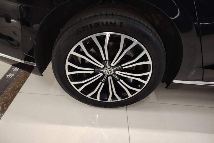Used Volkswagen Phideon 2019 380TSI Two-Wheel Drive Business Edition China VI Standard Exterior 5