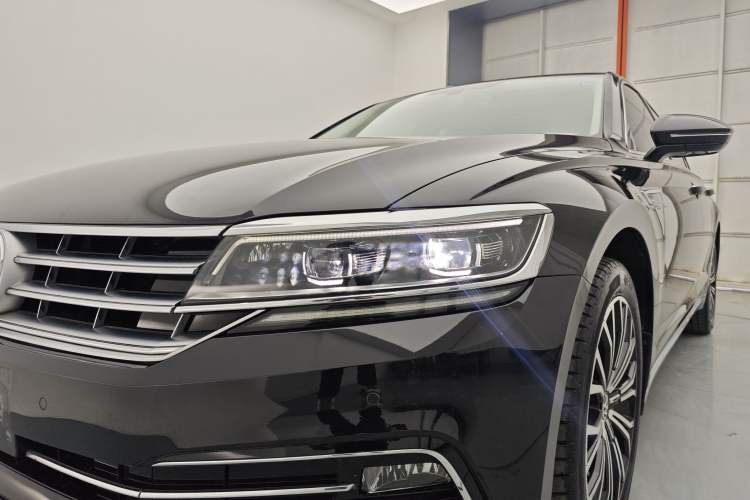Used Volkswagen Phideon 2019 380TSI Two-Wheel Drive Business Edition China VI Standard Exterior 7