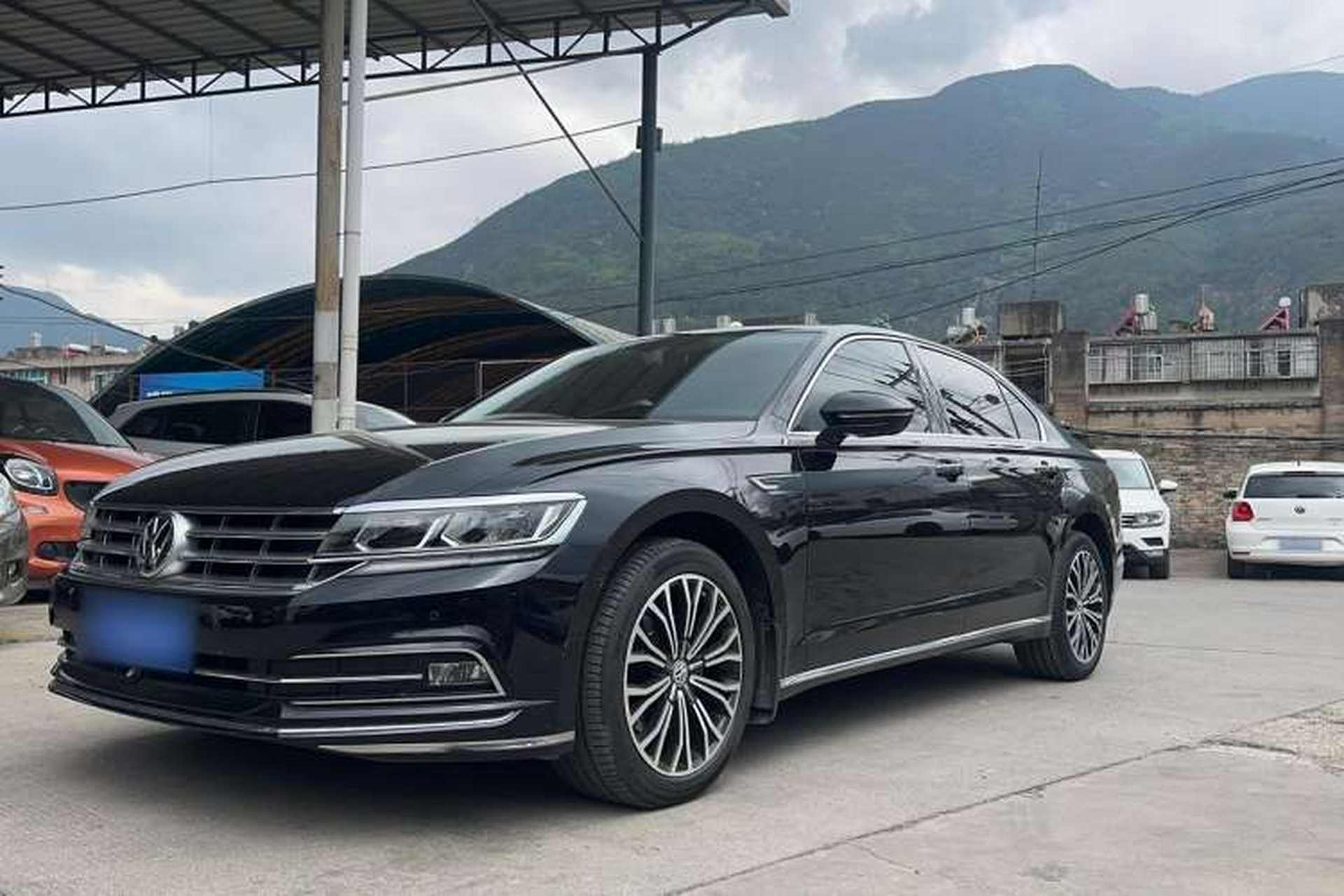 Used Volkswagen Phideon 2019 380TSI Two-Wheel Drive Business Edition China VI Standard Front Left 45 Deg