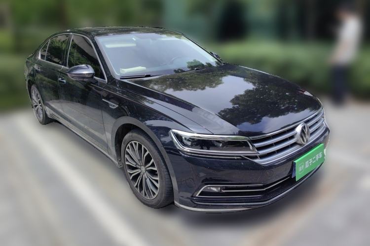 Used Volkswagen Phideon 2019 380TSI Two-Wheel Drive Business Edition China VI Standard Front Right 45 Deg
