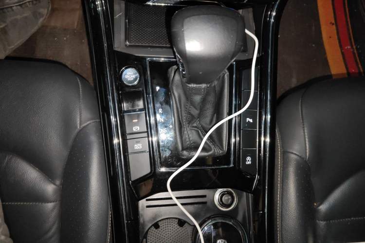 Used Volkswagen Phideon 2019 380TSI Two-Wheel Drive Business Edition China VI Standard Gear Lever